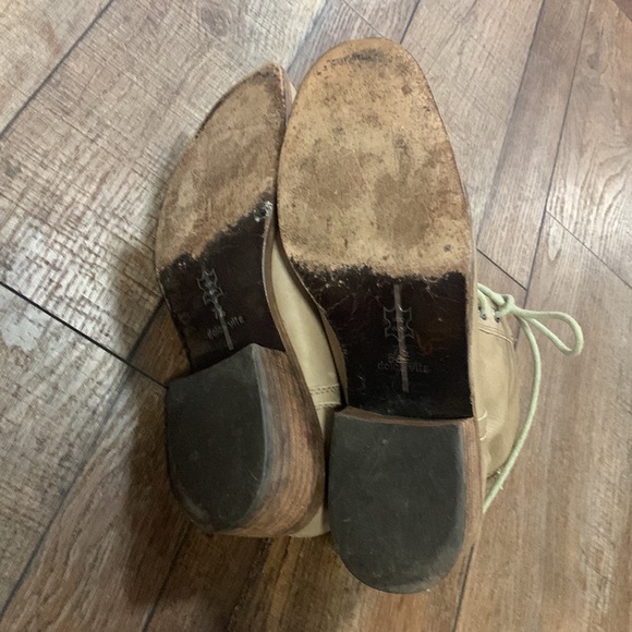 Dolce Vita Lace up Boots - Picture 7 of 8